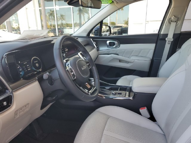 Used 2023 Kia Sorento SX AWD/4WD image 17