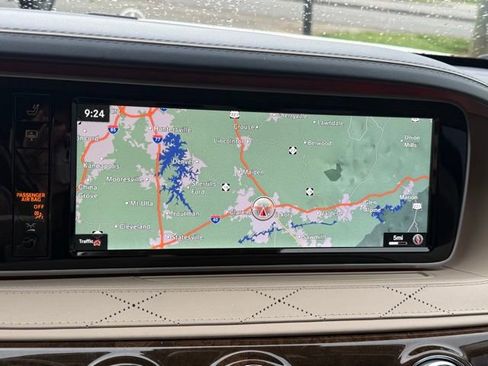 Used 2017 Mercedes-Benz S 550 Sedan image 26