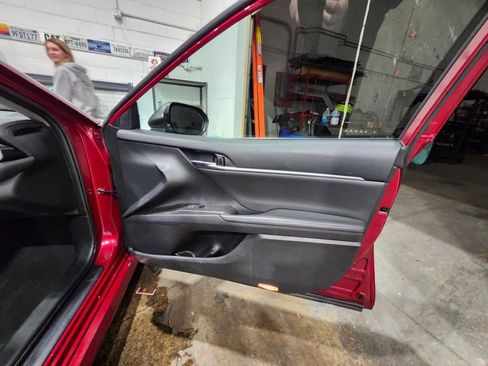 Used 2022 Toyota Camry XLE image 26