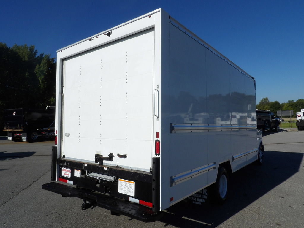 Used 2022 GMC Savana 3500 Extended w/ Power Convenience Package RWD image 7