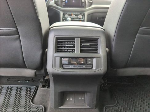 Used 2023 Volkswagen Atlas SEL R-Line AWD/4WD image 31