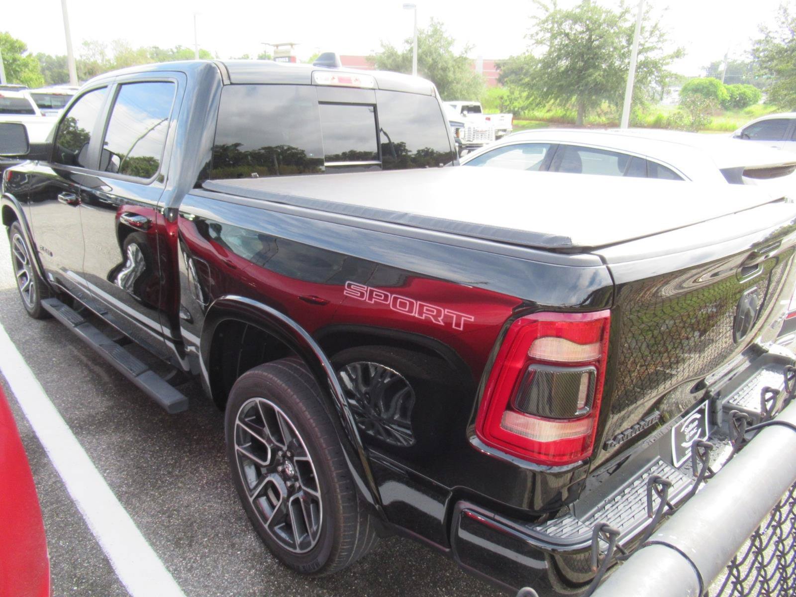 Used 2021 RAM 1500 Laramie AWD/4WD image 3