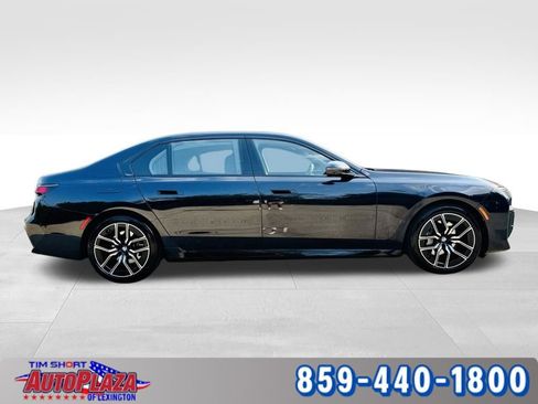 Used 2025 BMW 740i xDrive w/ Premium Package AWD/4WD image 9