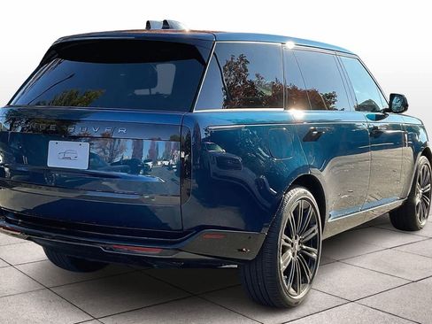 New 2025 Land Rover Range Rover Long Wheelbase SE image 4
