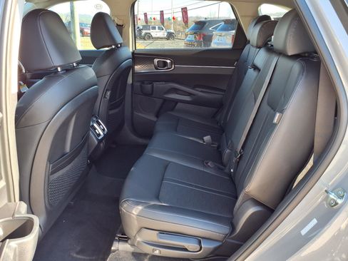 New 2026 Kia Sorento S FWD image 4