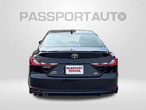 Used 2025 Toyota Camry SE w/ Convenience Package AWD/4WD image 7