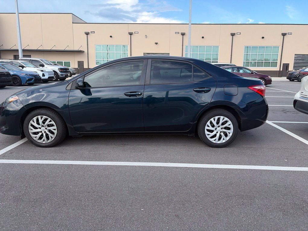 Used 2019 Toyota Corolla LE FWD image 4