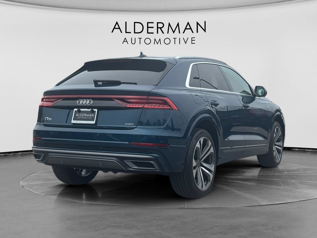 Used 2022 Audi Q8 Premium Plus w/ Premium Plus Package AWD/4WD image 5
