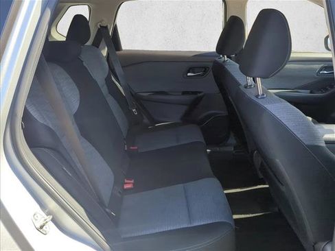 Used 2023 Nissan Rogue SV image 18