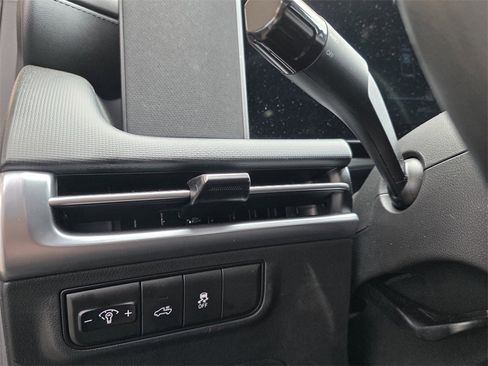 Certified 2025 Hyundai Santa Cruz SE image 7