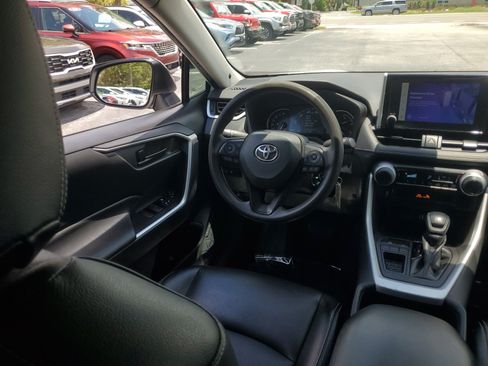 Certified 2023 Toyota RAV4 LE FWD image 20