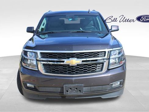 Used 2016 Chevrolet Suburban LT image 2