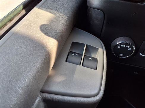 Used 2019 Chevrolet Express 3500 LS image 20