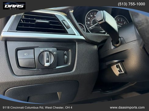 Used 2018 BMW 330i xDrive Sedan AWD/4WD image 35