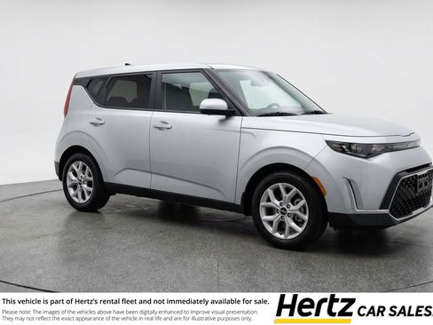 Used 2025 Kia Soul LX w/ LX Technology Package FWD image 1