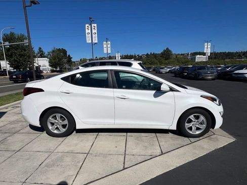 Used 2014 Hyundai Elantra SE FWD image 8