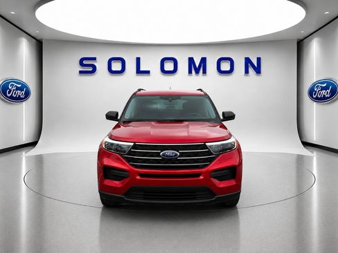 Certified 2021 Ford Explorer XLT AWD/4WD image 2