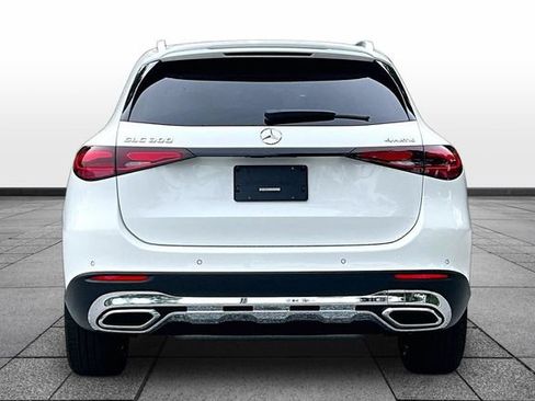 Certified 2026 Mercedes-Benz GLC 300 4MATIC image 8