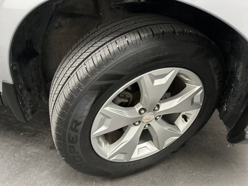 Used 2016 Subaru Forester 2.5i w/ Alloy Wheel Package AWD/4WD image 10