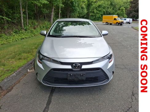 Used 2023 Toyota Corolla LE w/ LE Convenience Package FWD image 3