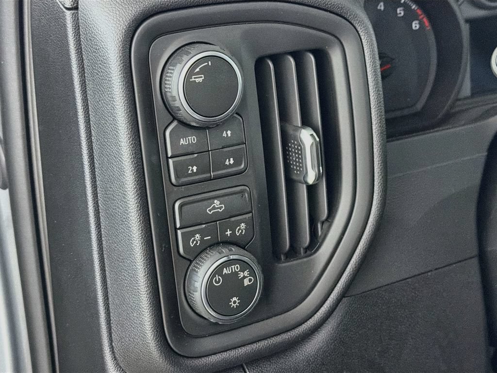 New 2026 Chevrolet Silverado 1500 W/T w/ WT Value Package AWD/4WD image 10