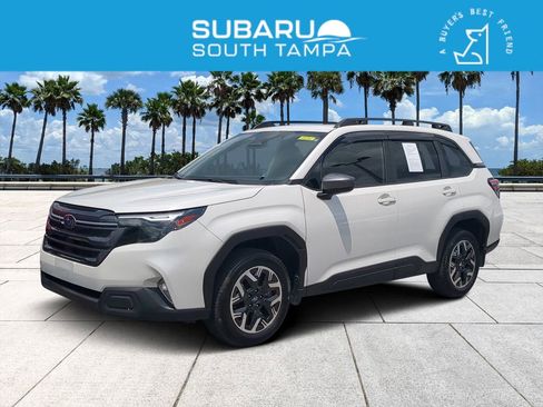 Certified 2025 Subaru Forester Premium AWD/4WD image 1