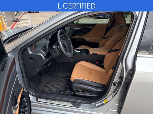 Used 2023 Lexus ES 350 w/ Premium Package FWD image 2