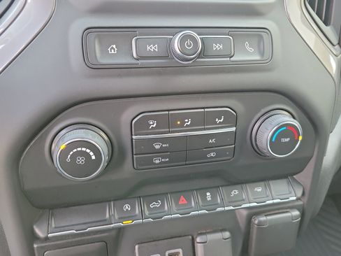 Used 2022 Chevrolet Silverado 1500 Custom w/ Safety Confidence Package image 11