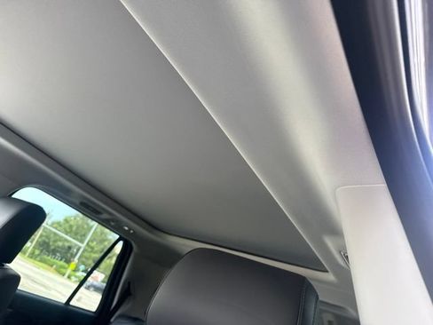 Used 2025 Ford Expedition Active RWD image 17