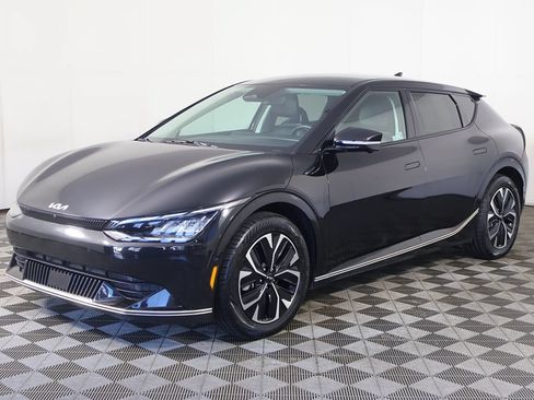 Used 2022 Kia EV6 Wind w/ Wind Technology Package AWD/4WD image 10