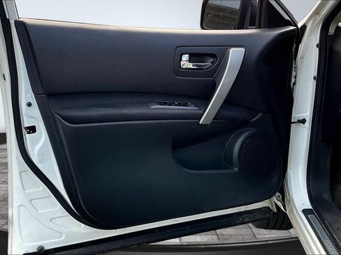 Used 2015 Nissan Rogue S w/ Convenience Package FWD image 16