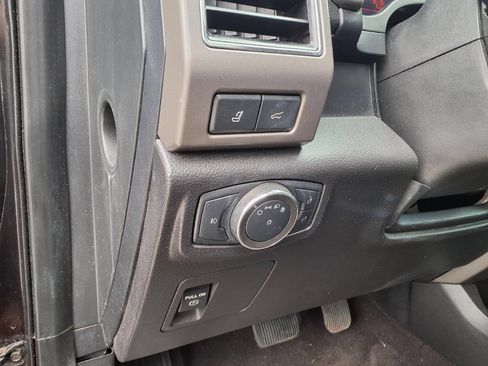 Used 2020 Ford Expedition XLT w/ Equipment Group 202A RWD image 20