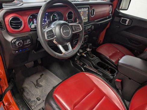 Used 2023 Jeep Wrangler Unlimited Rubicon 4xe AWD/4WD image 12