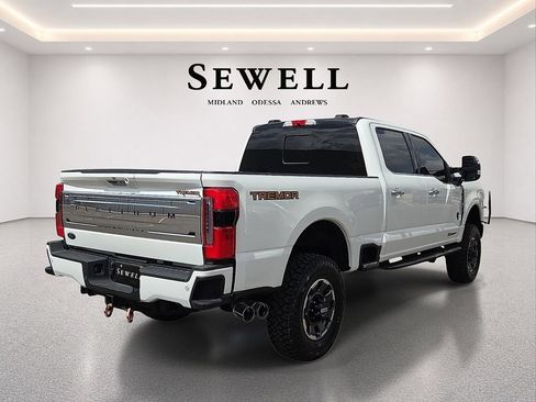 Used 2024 Ford F250 Platinum w/ Tremor Off-Road Package AWD/4WD image 4