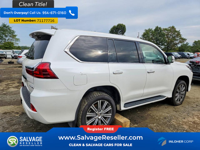 Used 2016 Lexus LX 570 4WD w/ Luxury Package image 4