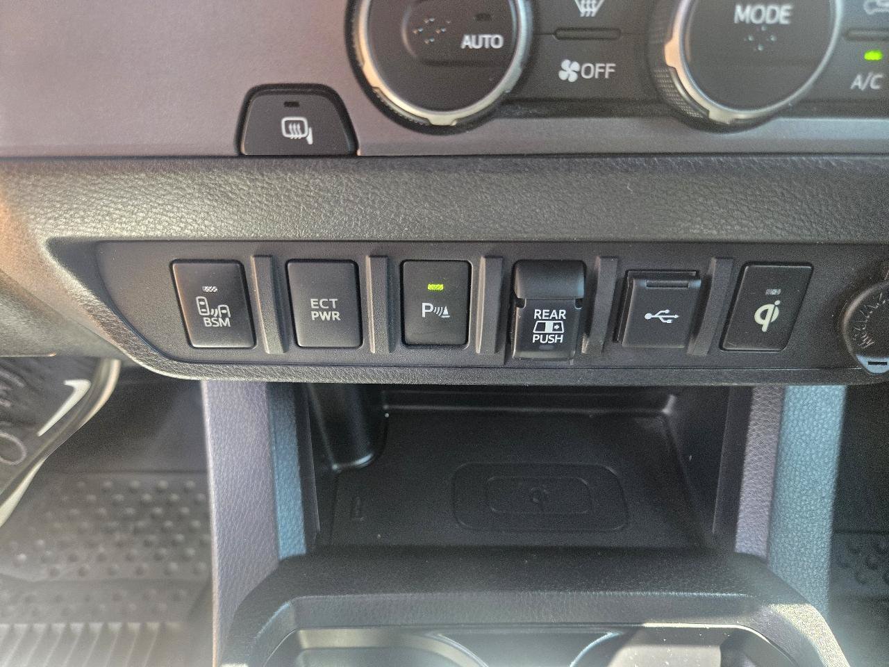 Used 2020 Toyota Tacoma TRD Sport w/ TRD Premium Sport Package RWD image 15