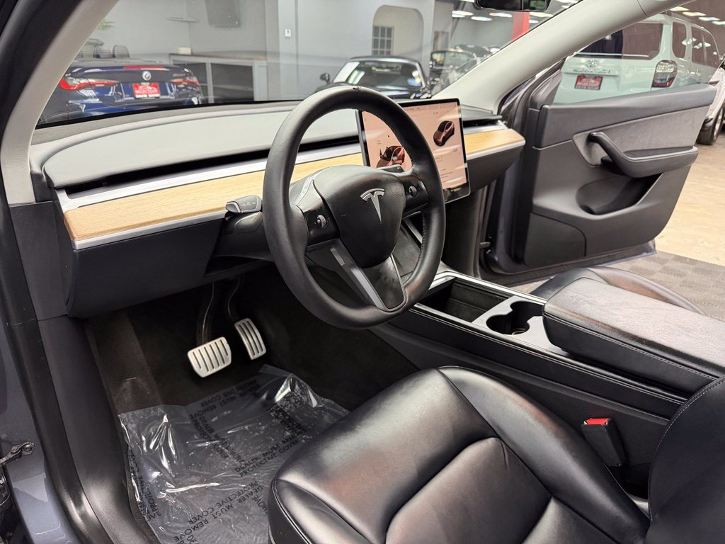 Used 2022 Tesla Model Y Performance AWD/4WD image 32