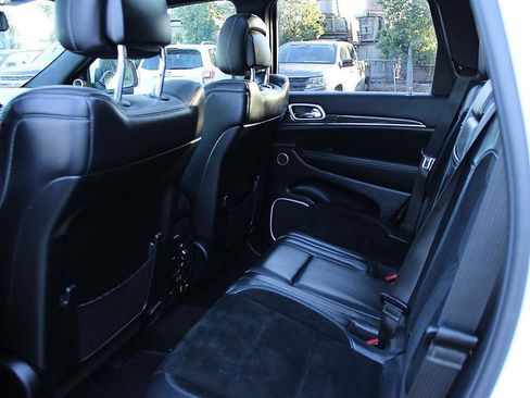 Used 2015 Jeep Grand Cherokee SRT w/ Luxury Group II AWD/4WD image 13