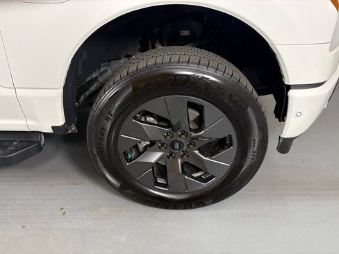 Used 2022 Ford F150 Lightning Lariat w/ Equipment Group 511A High image 12