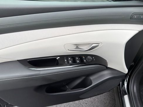 New 2026 Hyundai Tucson Limited FWD image 12