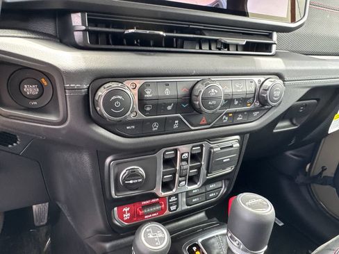 New 2026 Jeep Gladiator Rubicon AWD/4WD image 31