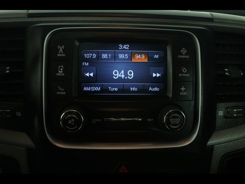 Used 2017 RAM 2500 Tradesman w/ Chrome Appearance Group image 25