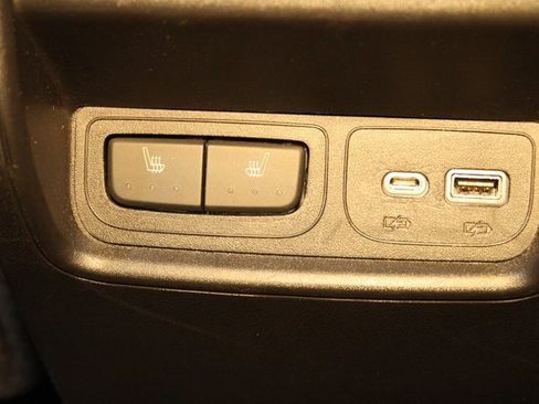 Used 2023 Cadillac XT4 Premium Luxury image 16