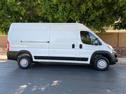Used 2026 RAM ProMaster 2500 w/ Safety Group FWD image 2