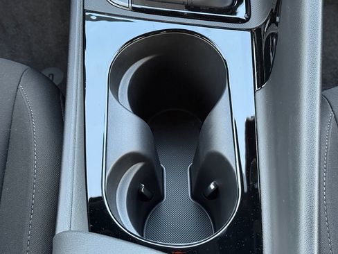 New 2025 Hyundai Elantra SEL image 48