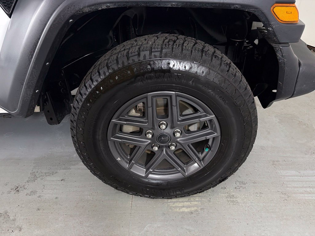 Used 2025 Jeep Wrangler Unlimited Sport AWD/4WD image 10