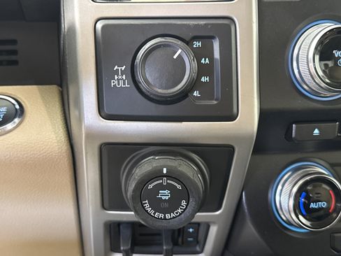 Certified 2018 Ford F150 Lariat w/ Equipment Group 502A Luxury AWD/4WD image 23