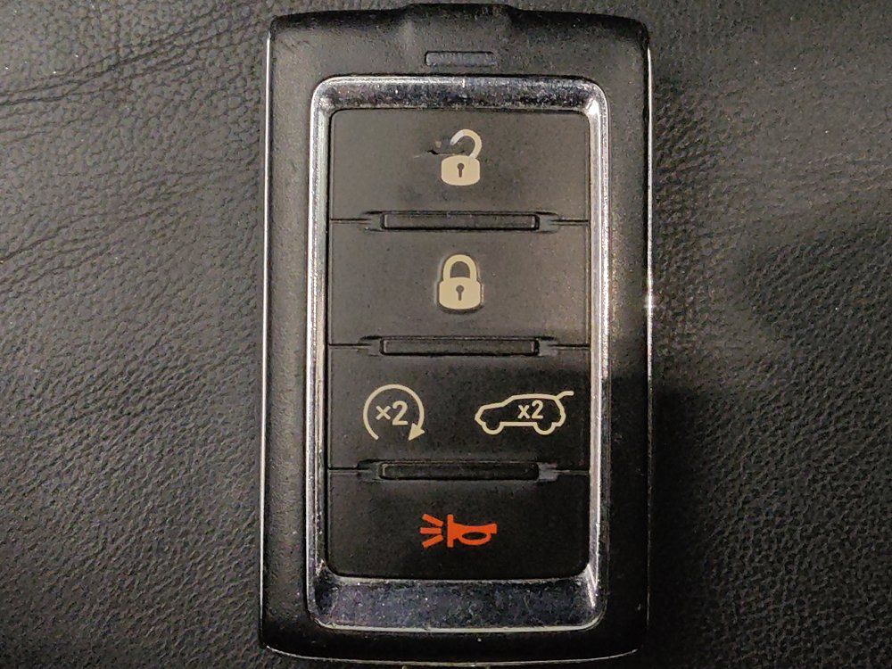 Used 2022 Jeep Grand Cherokee L Limited RWD image 32