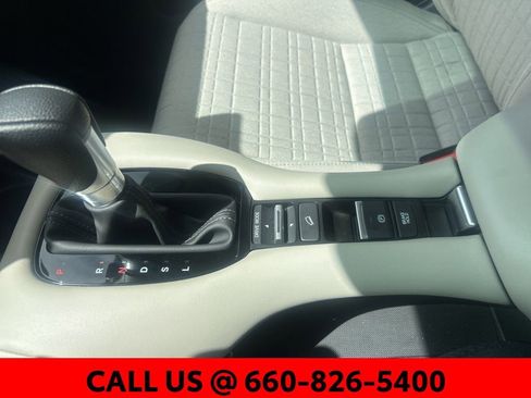 Used 2024 Honda HR-V LX image 17