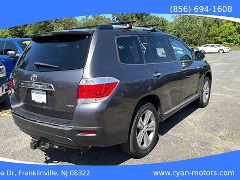 Used 2012 Toyota Highlander Limited w/ Tow Pkg AWD/4WD image 5
